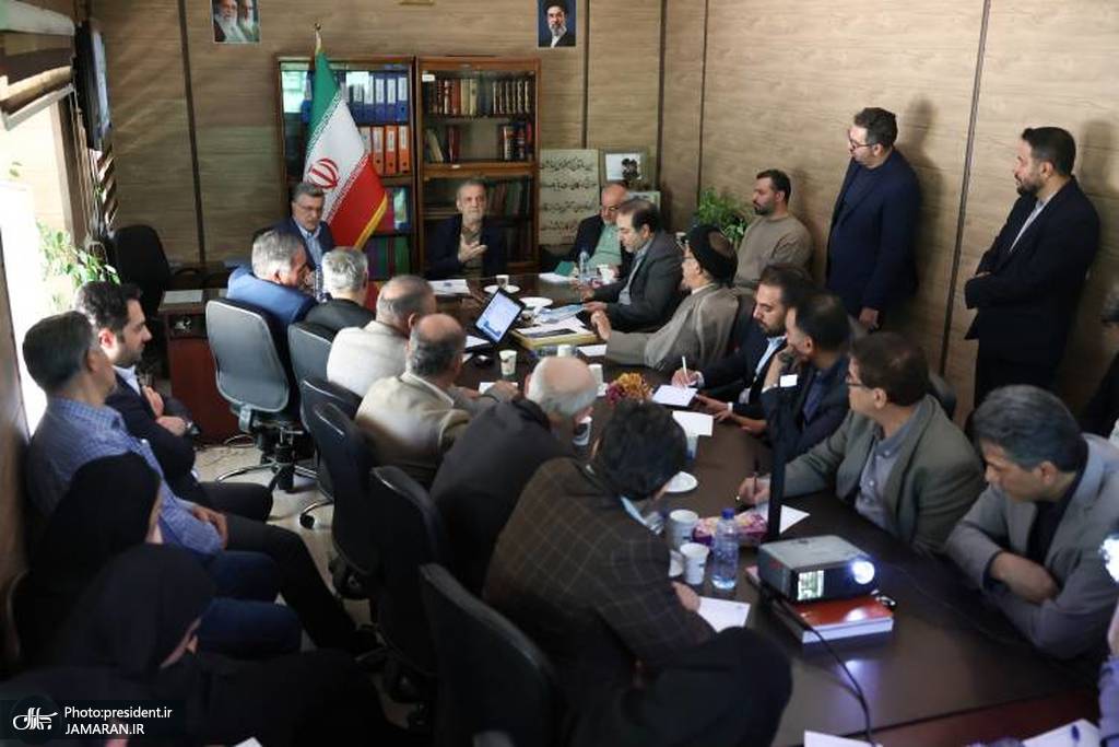 بازدید رئیسجمهور از شبکه بهداشت شرق تهران (2)