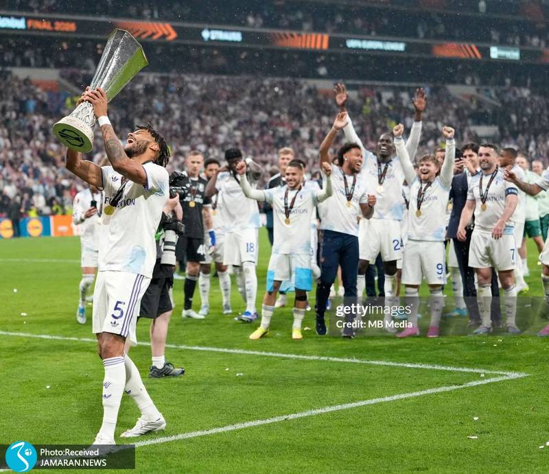 جشن قهرمانی استون ویلا در لیگ اروپا