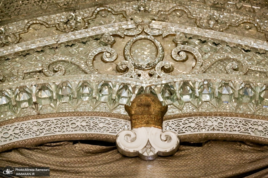 خسارات برجاى مانده از جنگ رمضان در کاخ سعد آباد