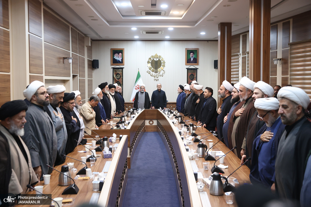 پزشکیان در نشست با رئیس و معاونین شورای هماهنگی تبلیغات اسلامی