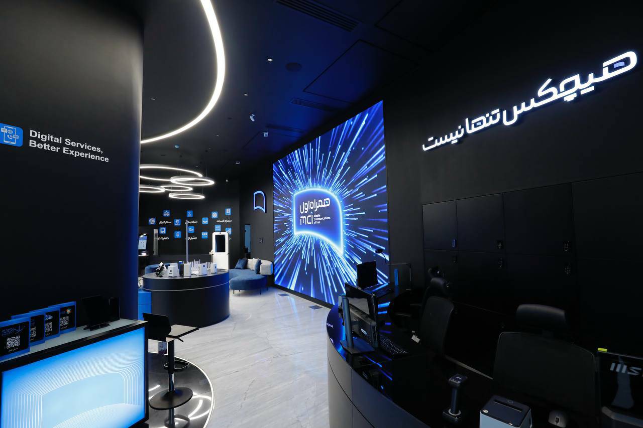 نخستین فروشگاه دیجیتال همراه اول در تهران افتتاح شد (4)