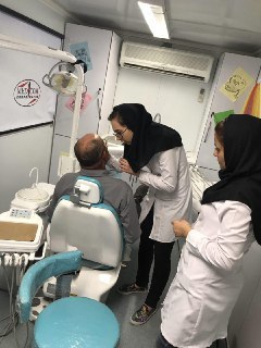 خدمات رسانی کلینیک سیار دندانپزشکی در مناطق روستایی دیر بوشهر