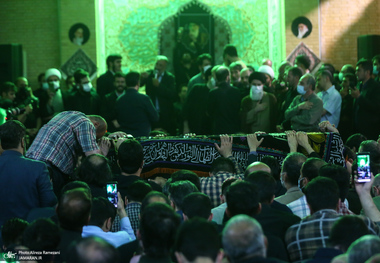 وداع با پیکر استاد فاطمی نیا (ره) در دانشگاه امام صادق (ع) 