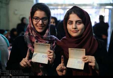 حضور پرشور رای اولی ها نشانه حرکت پرنشاط انقلاب اسلامی است