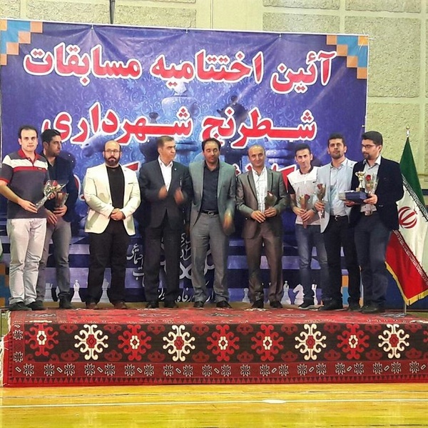 کسب مقام سوم تیم شطرنج شهرداری رشت در مسابقات شطرنج کلانشهرهای کشور