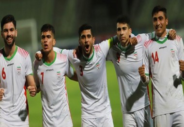 ایران ۲ - امارات صفر/ صعود تیم جوانان ایران به عنوان صدرنشین
