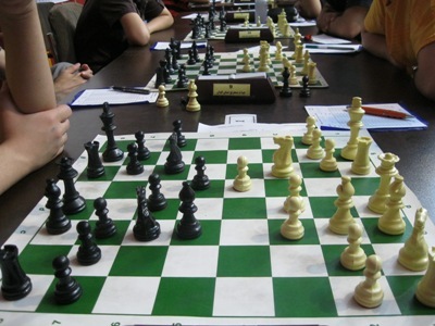 مسابقات شطرنج کشور در قزوین آغاز شد