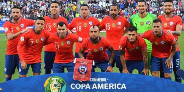 حقوق سرمربی شیلی به خاطر کرونا، نصف شد
