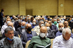 مراسم ختم مادر فرشاد مومنی