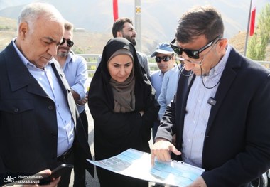 بازدید وزیر راه و شهرسازی از آخرین مراحل اجرایی باند شرقی منطقه ۲ آزادراه تهران-شمال/کاهش زمان سفر و مصرف سوخت با افتتاح باند