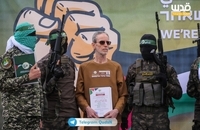تحویل پنجمین گروه از اسرای صهیونیست در نوار غزه در چارچوب مرحله اول توافق طوفان الاقصی برای تبادل اسرا  (15)