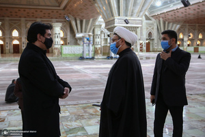 اقامه نماز بر پیکر مرحوم حاج محمد کمساری توسط سید حسن خمینی