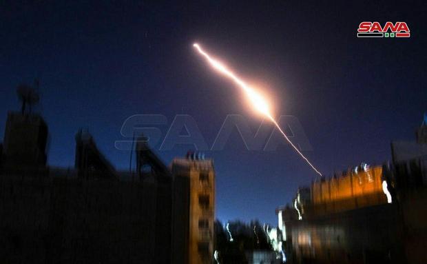 حمله هوایی صهیونیست‌ها به دمشق/ حماس واکنش نشان داد 