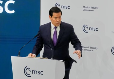 روبیو: آمریکا با حمله به تاسیسات هسته‌ای، تهدید برنامه هسته‌ای ایران را کنترل کرد!