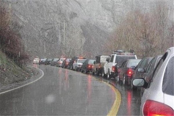 تداوم افزایش تردد در جاده‌ها ۸۶هزارخودرو در آزادراه کرج-تهران