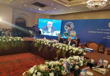 ظریف: توفیق اکو تنها با حضور فعال همه اعضا امکانپذیر است