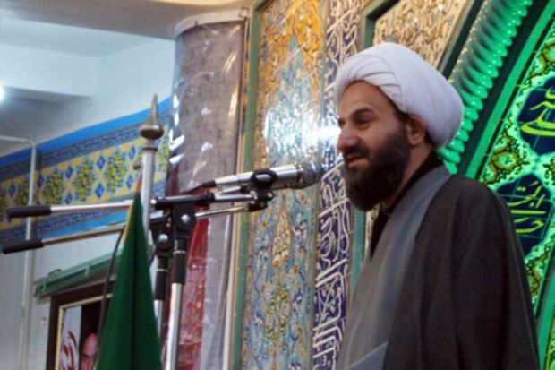 امام جمعه قرچک: ندای صلح ایران مبارزه با تروریسم به محوریت آمریکا است
