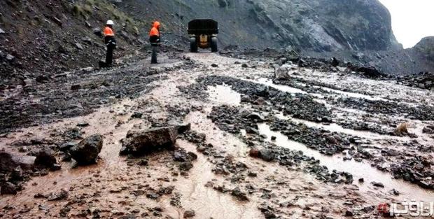 مسیر ارتباطی 35 روستای قلعه گنج مسدود شد