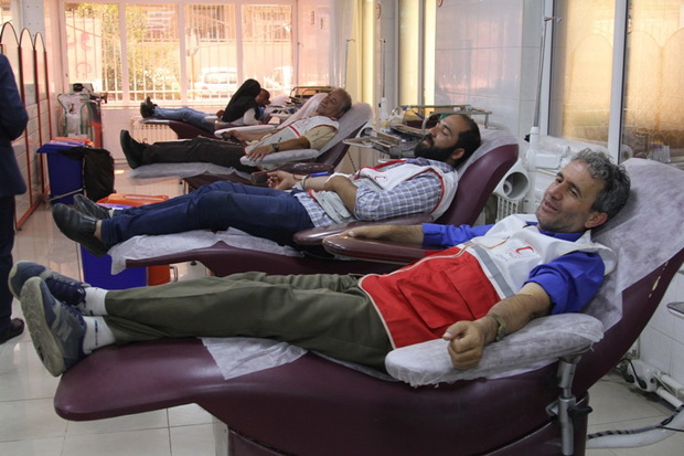 اهدای بیش از 13 هزار سی سی خون توسط هلال احمری های اردبیل