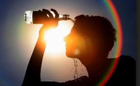 برای جلوگیری از گرمازدگی، آب بنوشید