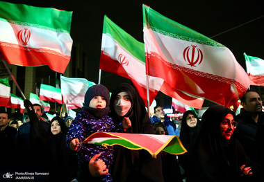 بیست و چهارمین شب اجتماع پرشور مردمى در میدان صادقیه