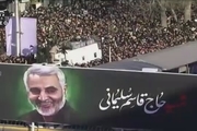  امام خمینی (س): ما ملتی هستیم که با همین اشک‌ها سیل جریان می‌دهیم و خرد می‌کنیم سدهایی را که در مقابل اسلام ایستاده است