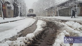 تصاویر|بارش شدید برف در سیاهکل و عملیات برف‌روبی و پاکسازی معابر