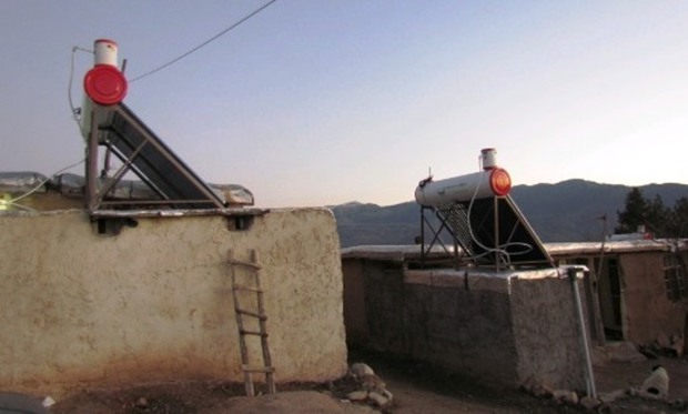 آبگرمکن‌های خورشیدی در رودبار نصب شد