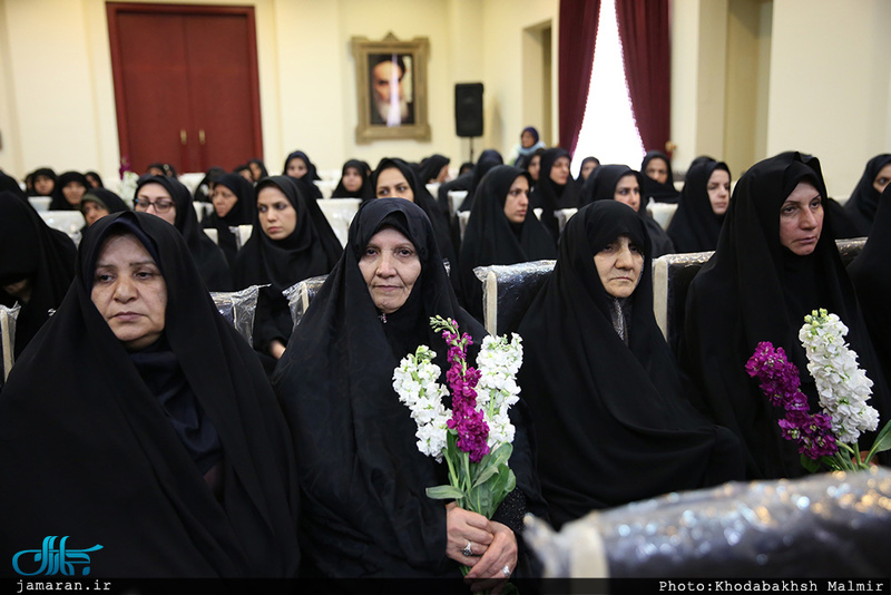 دیدار جمعی از مادران شهدا با سید حسن خمینی