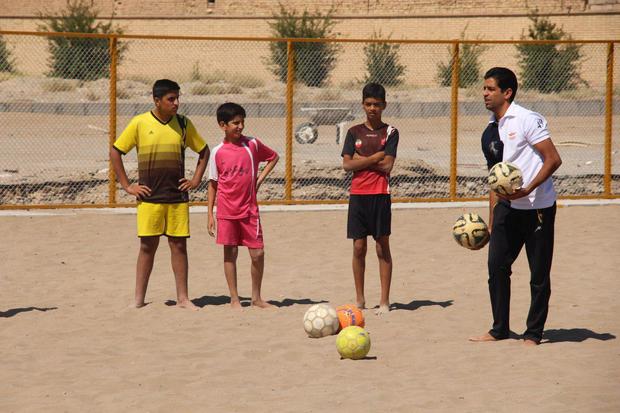 دروازه بان تیم ملی فوتبال ساحلی ایران: آموزش رکن توسعه این رشته است