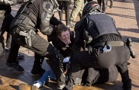 حمله پلیس آمریکا به تظاهرات کنندگان ضدترامپ