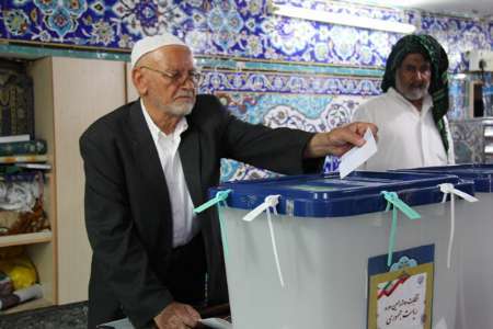 فرماندار آبادان:انتخابات در فضای آرام در حال برگزاری است