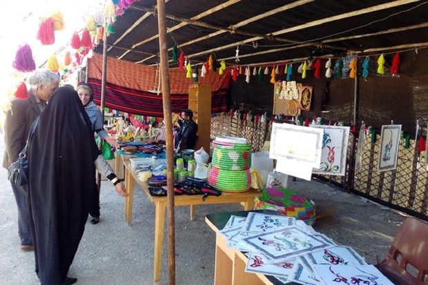 نمایشگاه صنایع دستی در بوکان گشایش یافت