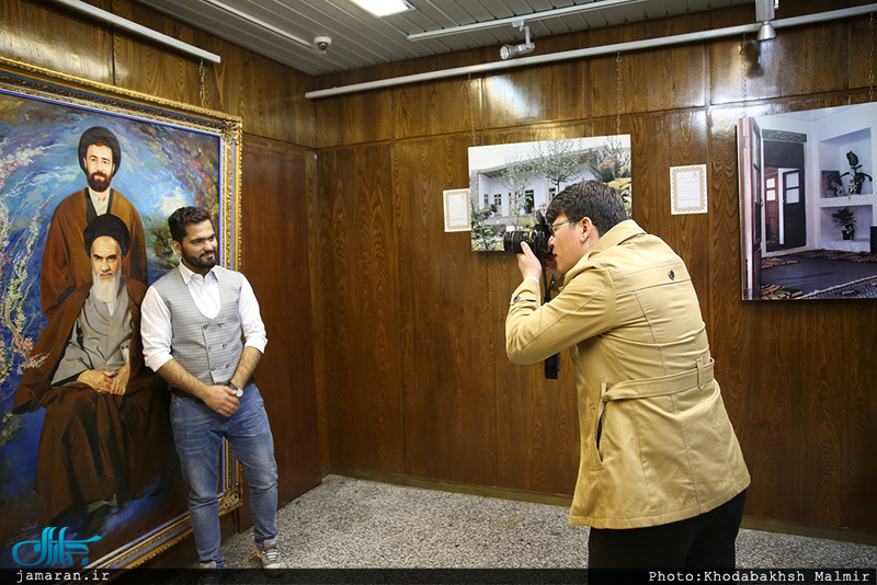 بازدید گردشگران خارچی از بیت امام خمینی (س) در جماران