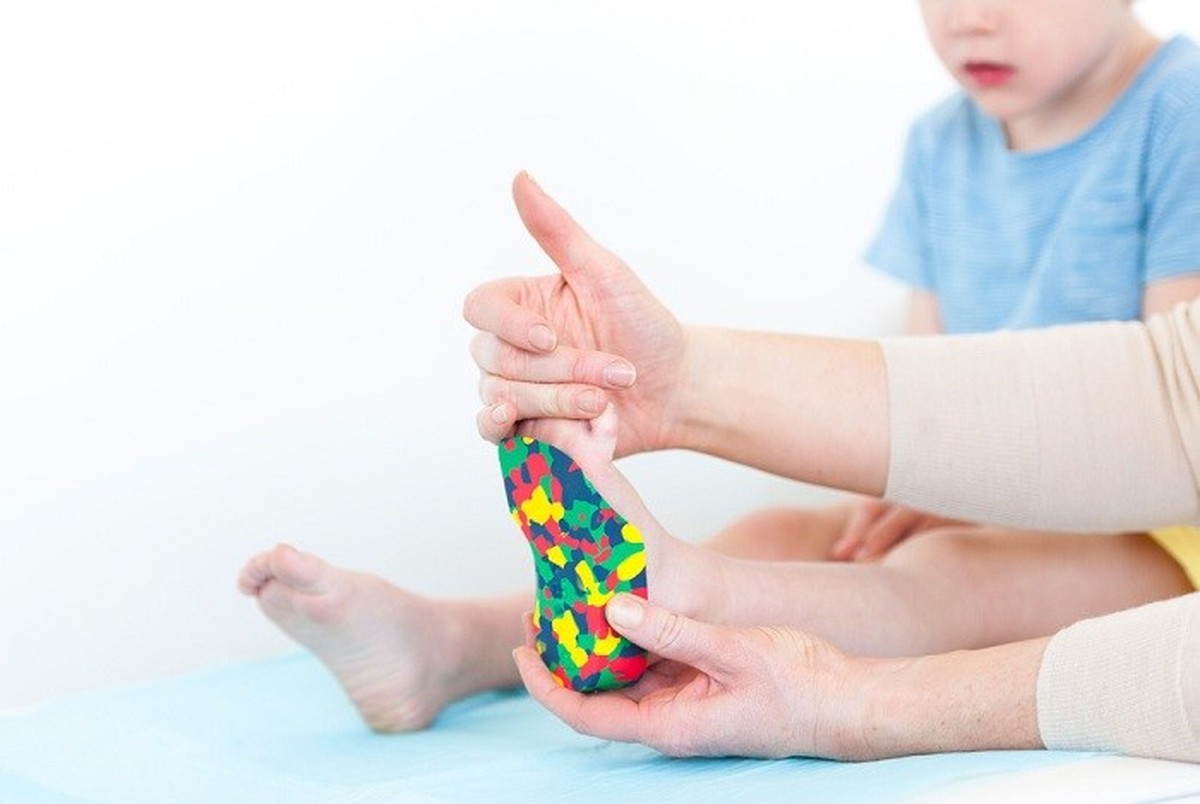 کی صافی کف پای کودک به درمان نیاز دارد؟