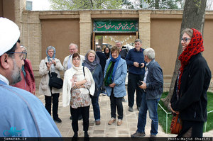 بازدید جمعی از گردشگران آلمانی از بیت امام در خمین‎