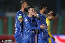 تصمیم کادرفنی استقلال به انصراف از ادامه لیگ؟