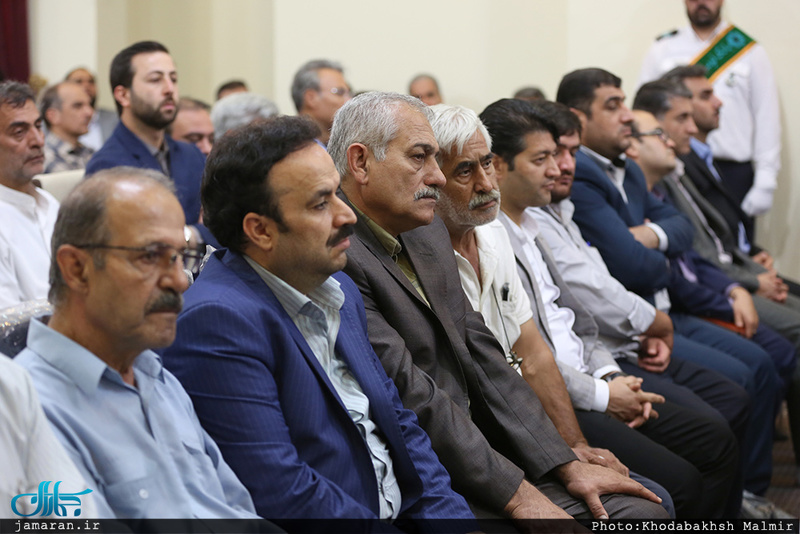 دیدار معاون امور تعاون وزارت کار و جمعی از کارکنان این معاونت با سید حسن خمینی