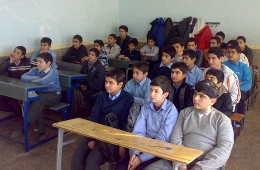 تحصیل دانش آموزان روستای قره چپق بناب در مدارس سه شیفته