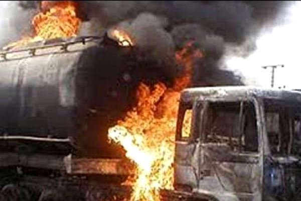 قربانیان انفجار تانکر نفت در پاکستان/  ۲۰۶ نفر 