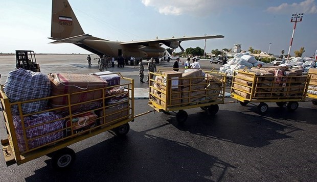 ارسال هوایی چهارمین محموله کمکهای مردم هرمزگان به زلزله زدگان کرمانشاه