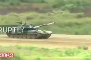 فیلمی از مسابقه ارتش های جهان در بخش بیاتلون تانک در روسیه با حضور نیروهای اعزامی سپاه و ارتش