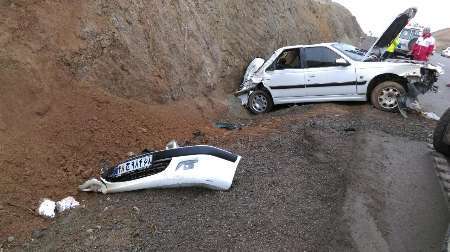 حادثه رانندگی در محور اراک - بروجرد یک کشته و 2 مجروح برجای گذاشت