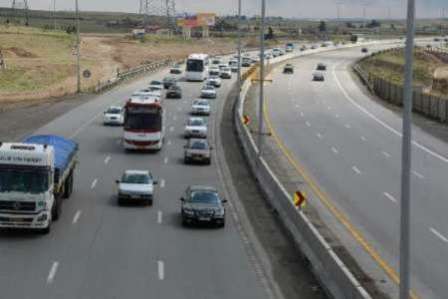 تردد خودروها در تمامی جاده های استان تهران روان و عادی است