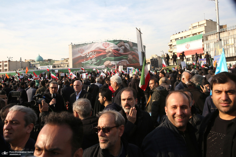 حضور سید حسن خمینی در اجتماع بزرگ مردم تهران