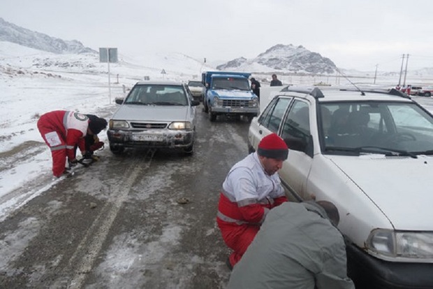 400 مسافر گرفتار کولاک در آذربایجان غربی امدادرسانی شدند