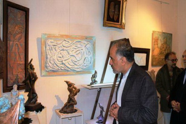 بستر حمایت از هنرمندان خوی فراهم شود