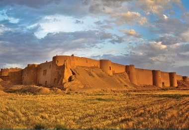 ورود گردشگران به داخل ارگ بلقیس اسفراین ممنوع شد