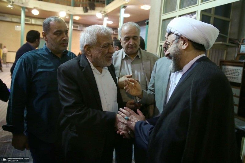 مراسم رونمایی از کتاب کارگزار صدیق در حسینیه جماران