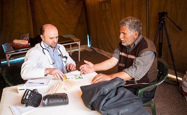 کمک هزینه درمان به 50 خانوار زلزله زده پرداخت شد